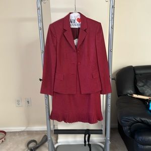 Gorgeous Red Suit💋💄. Worn MAYBE 3 times.